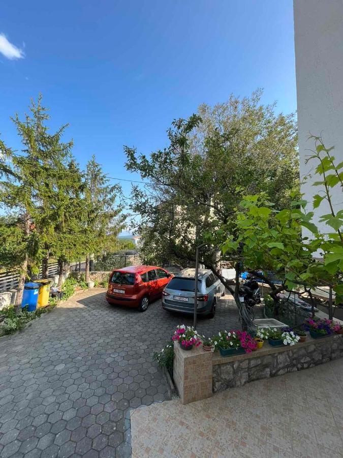 Gita Apartamento Omišalj Exterior foto